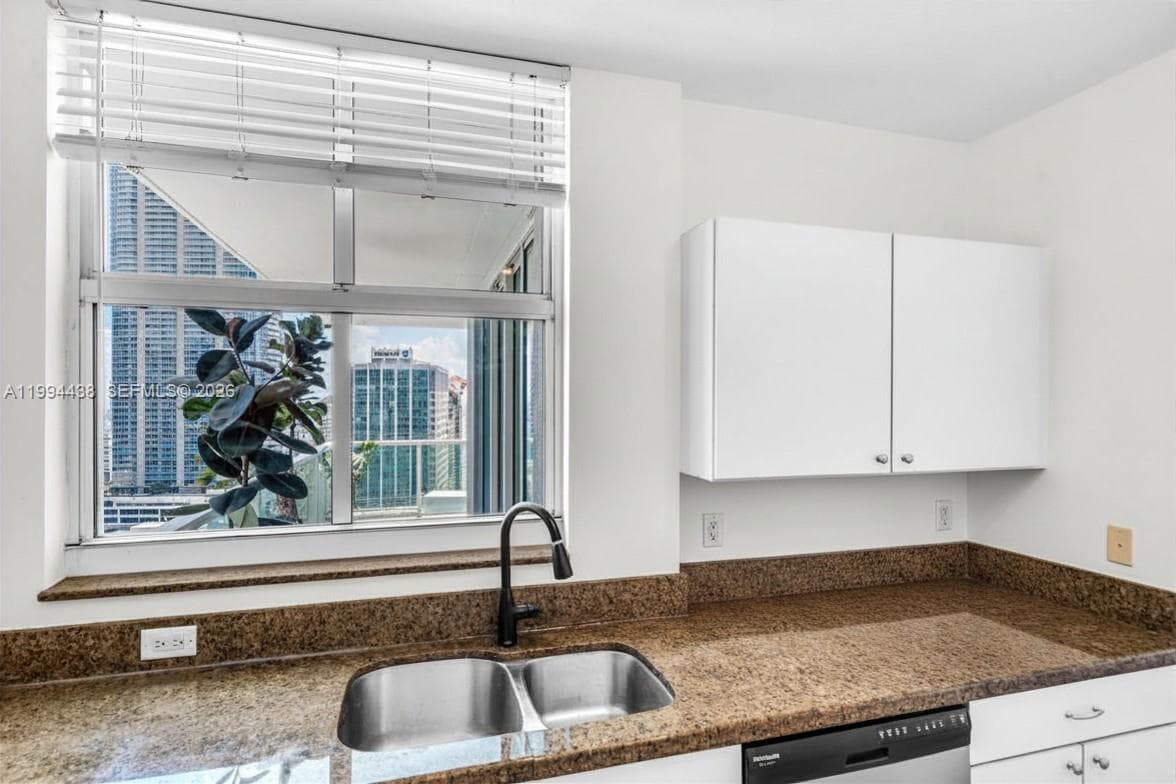 1250 S Miami Ave # 3206, Miami FL 33130 photo 4