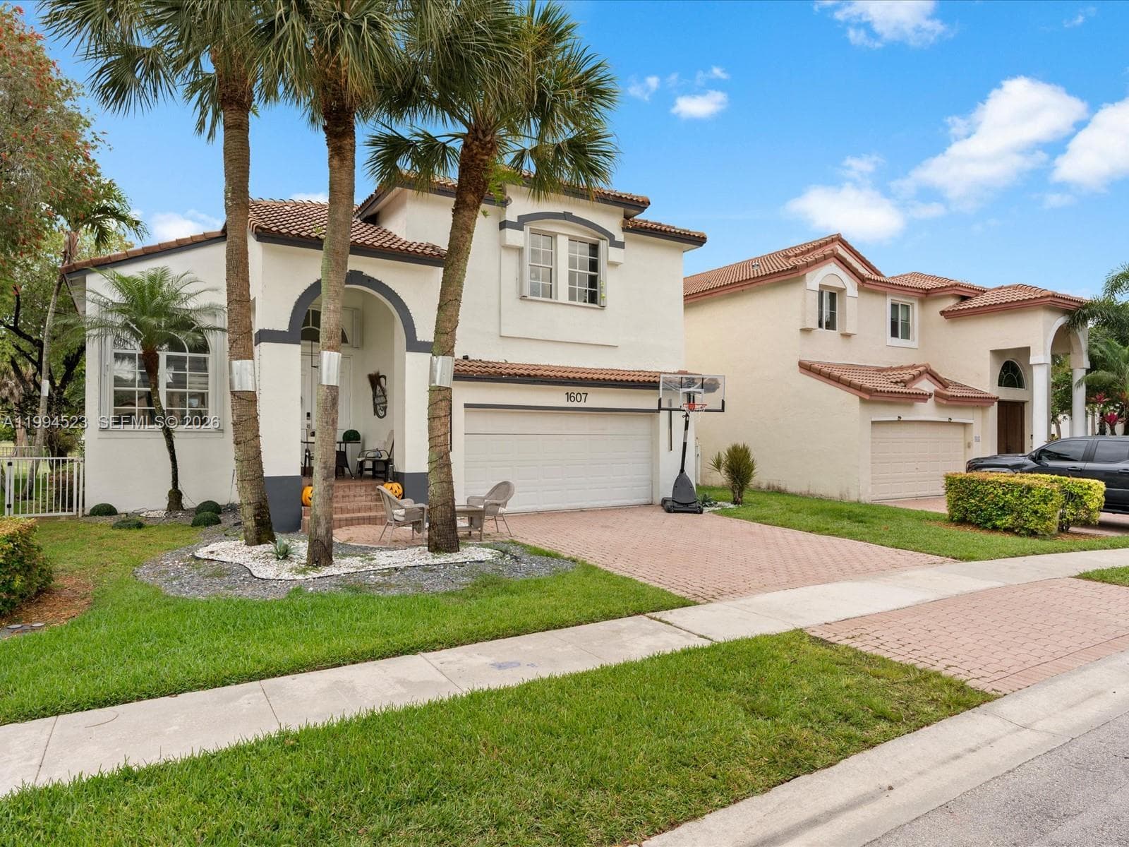 1607 SW 157th Ave, Pembroke Pines FL 33027 photo 3