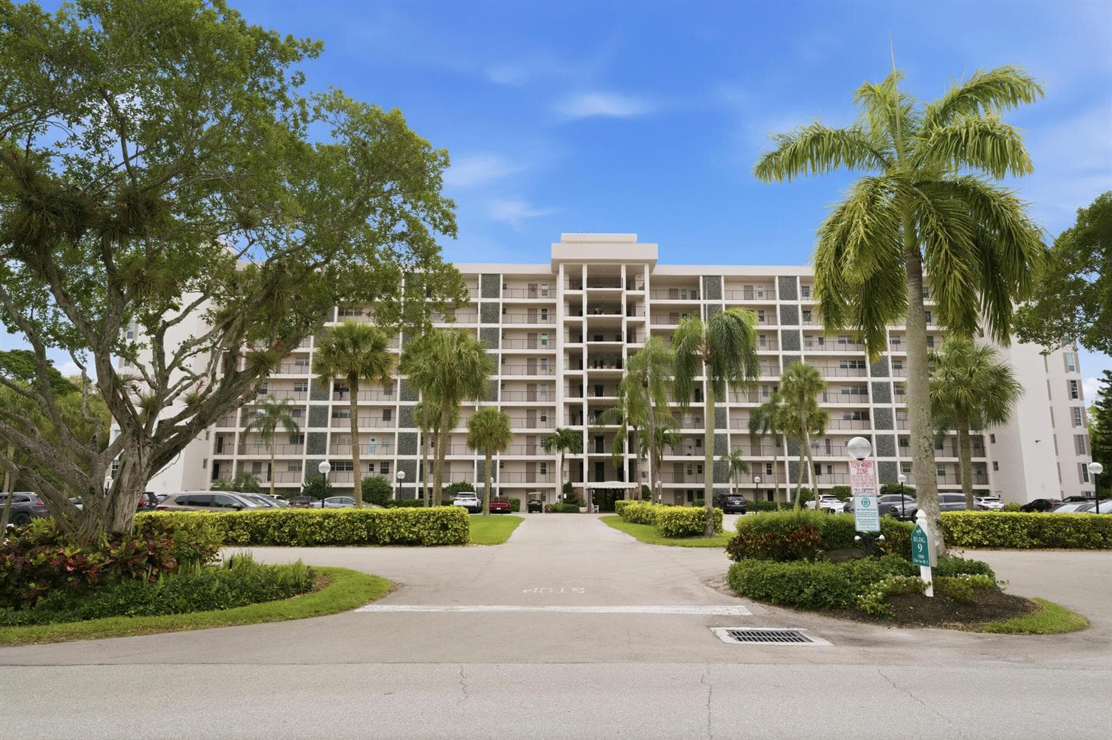 3100 N Palm Aire Drive # 208, Pompano Beach FL 33069