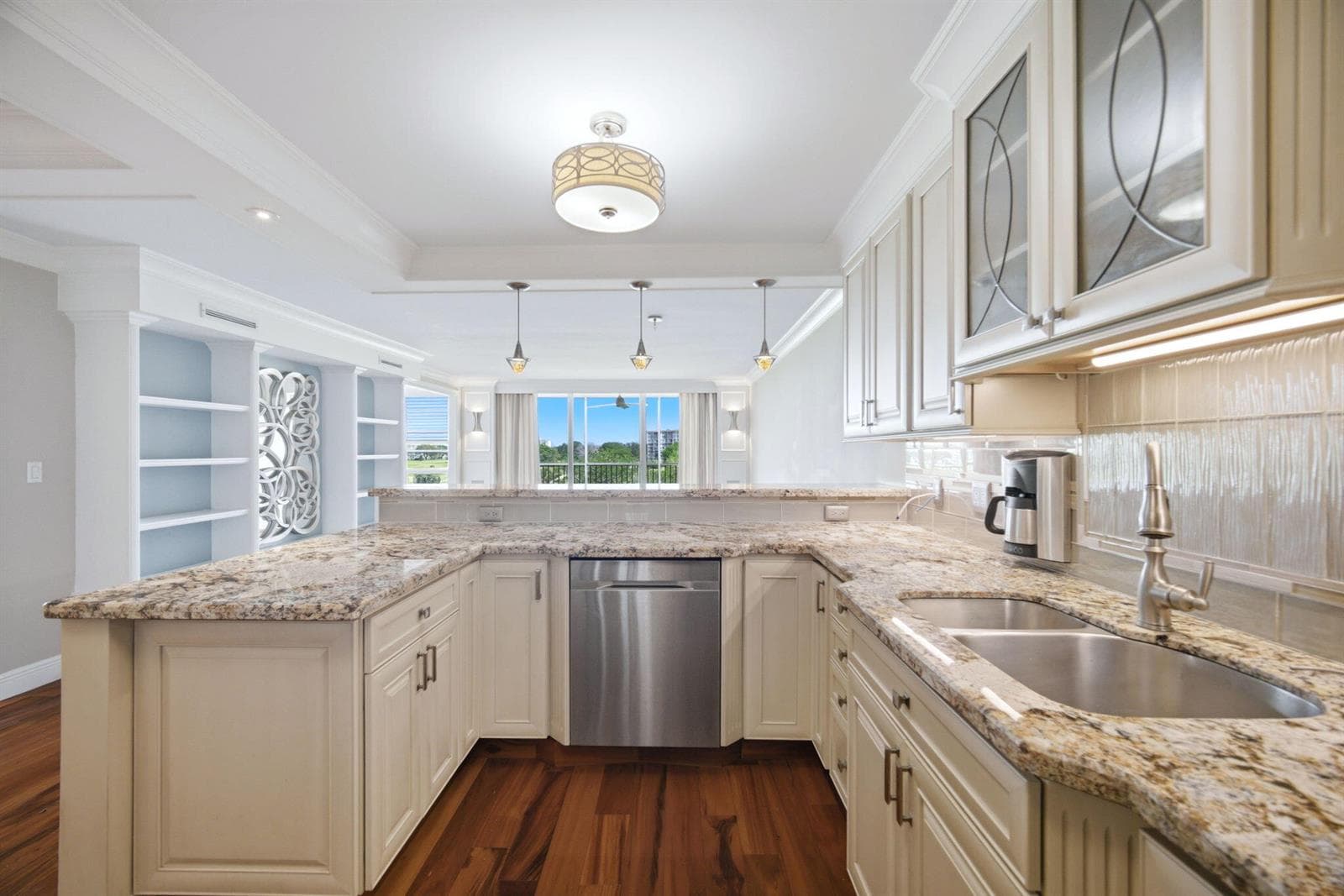 2901 S Palm Aire Drive, Pompano Beach FL 33069 photo 4