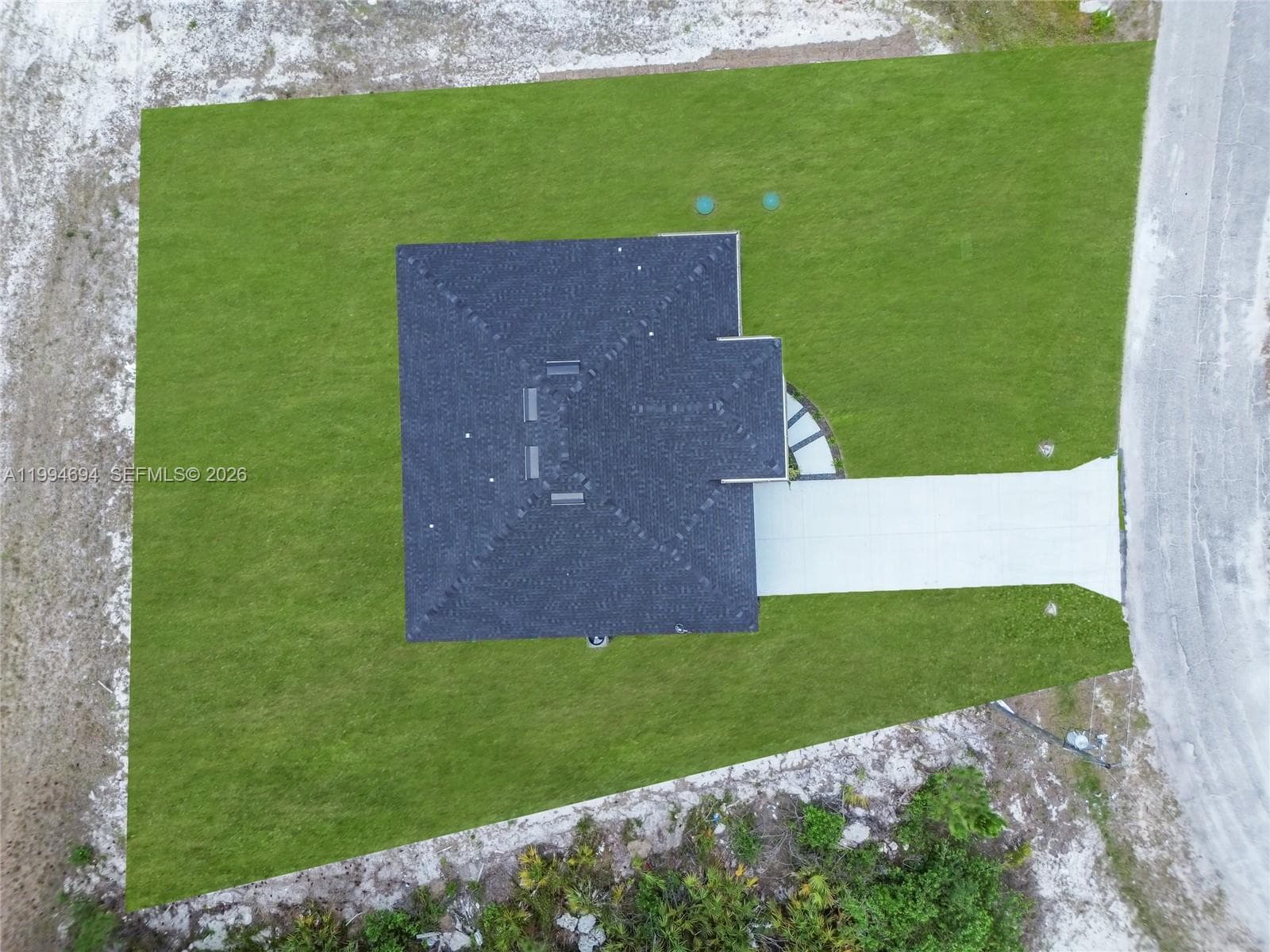 6045 Kumquat Cir, La Belle FL 33935 photo 3