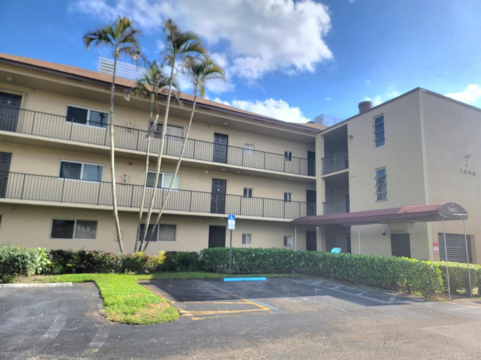 7900 NW 50th Street # 304, Lauderhill FL 33351 photo 2