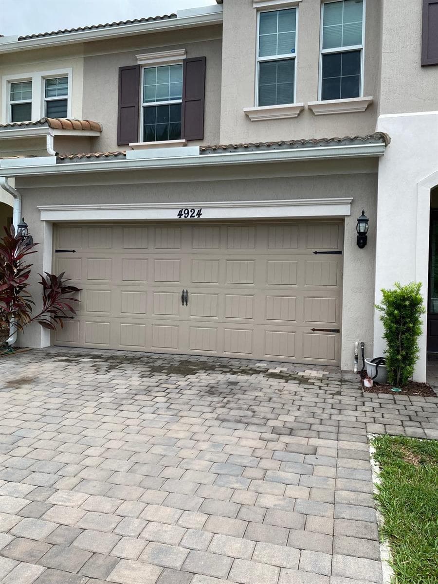4924 Greenway Drive, Hollywood FL 33021 photo 3