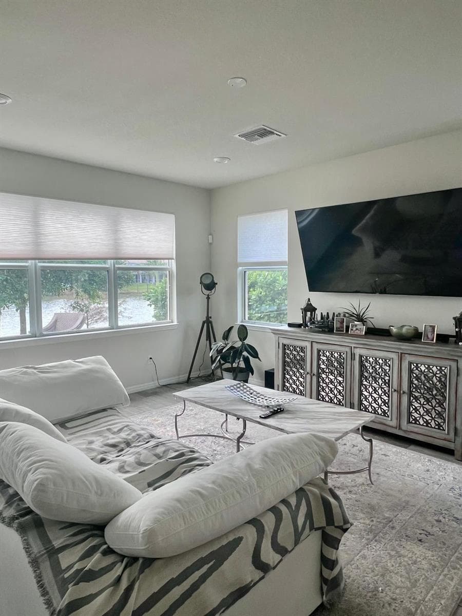 4924 Greenway Drive, Hollywood FL 33021 photo 5