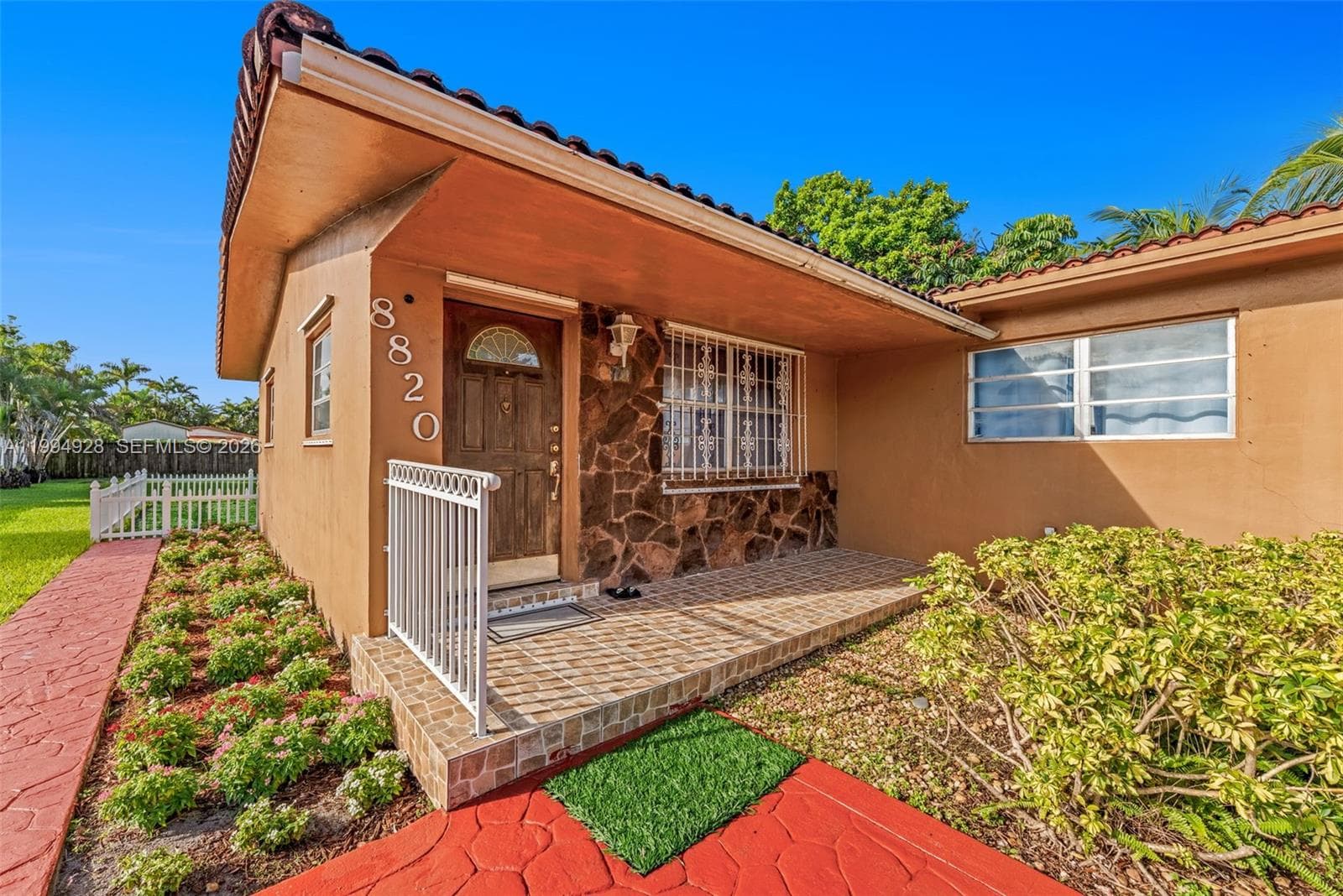 8820 SW 27th St, Miami FL 33165 photo 2
