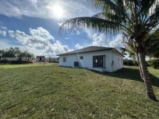 1468 NW 100th St, Miami FL 33147 photo 3