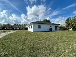 1468 NW 100th St, Miami FL 33147 photo 4