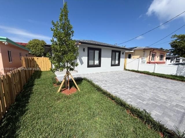 644 NW 6th Ct, Hallandale Beach FL 33009 photo 2