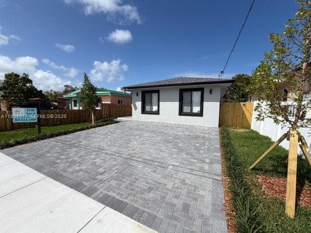 644 NW 6th Ct, Hallandale Beach FL 33009 photo 3
