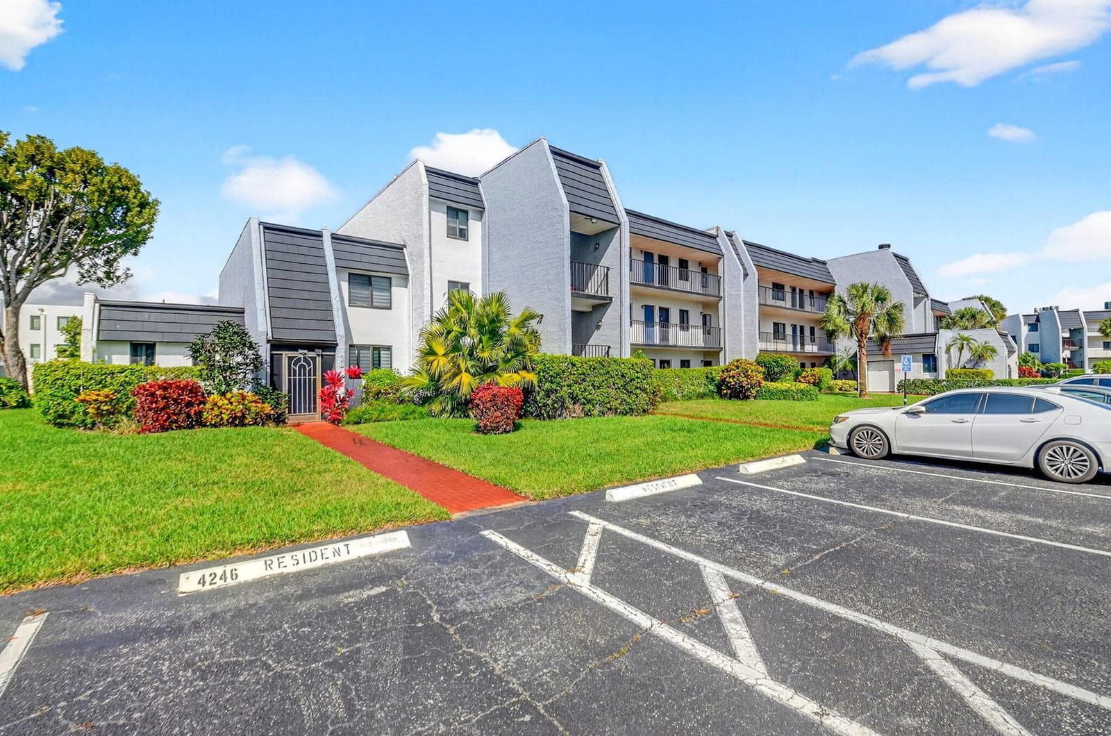 4248 Deste Court # 304, Lake Worth FL 33467 photo 4