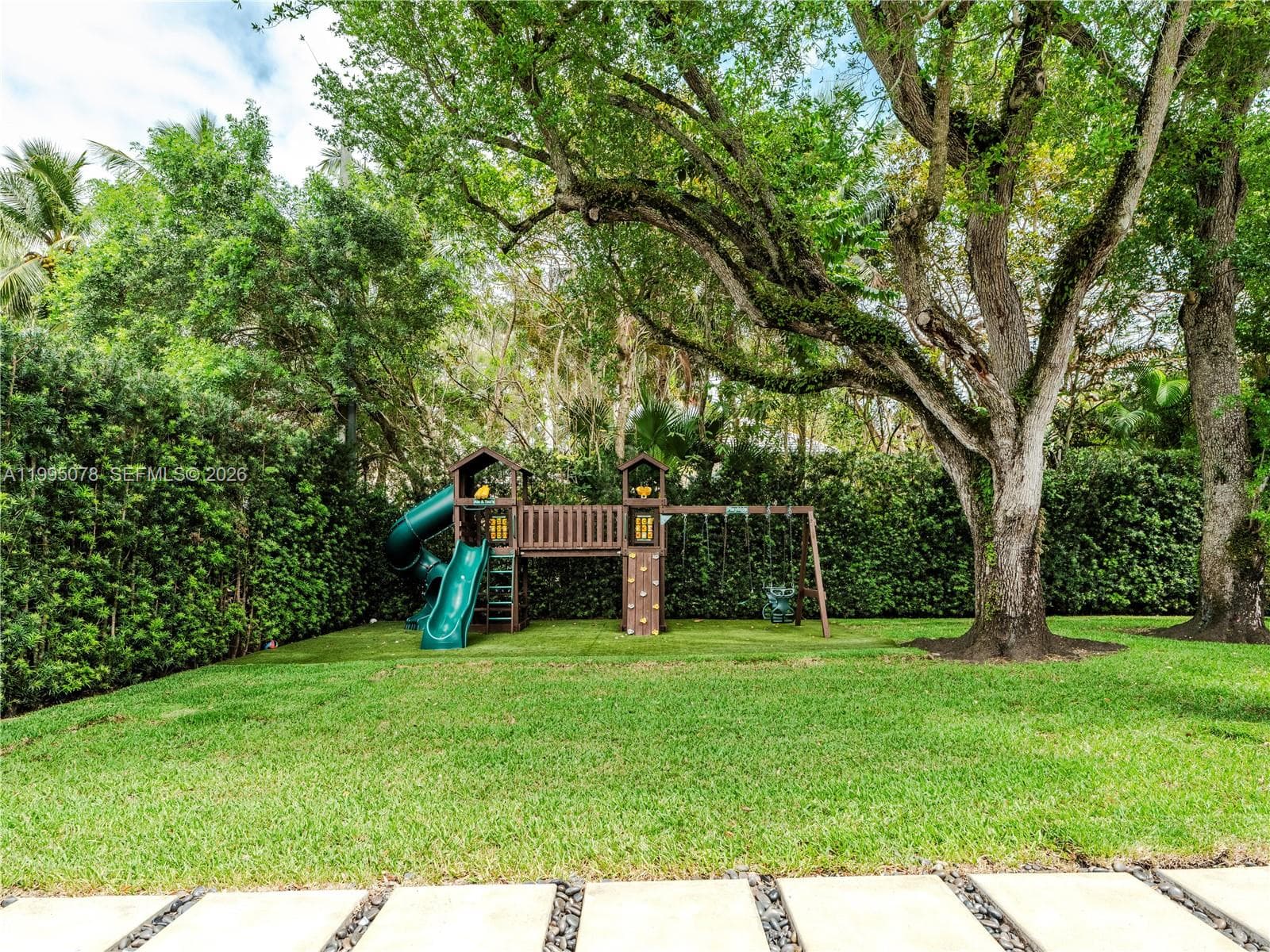 8525 SW 54th Ct, Miami FL 33143 photo 4