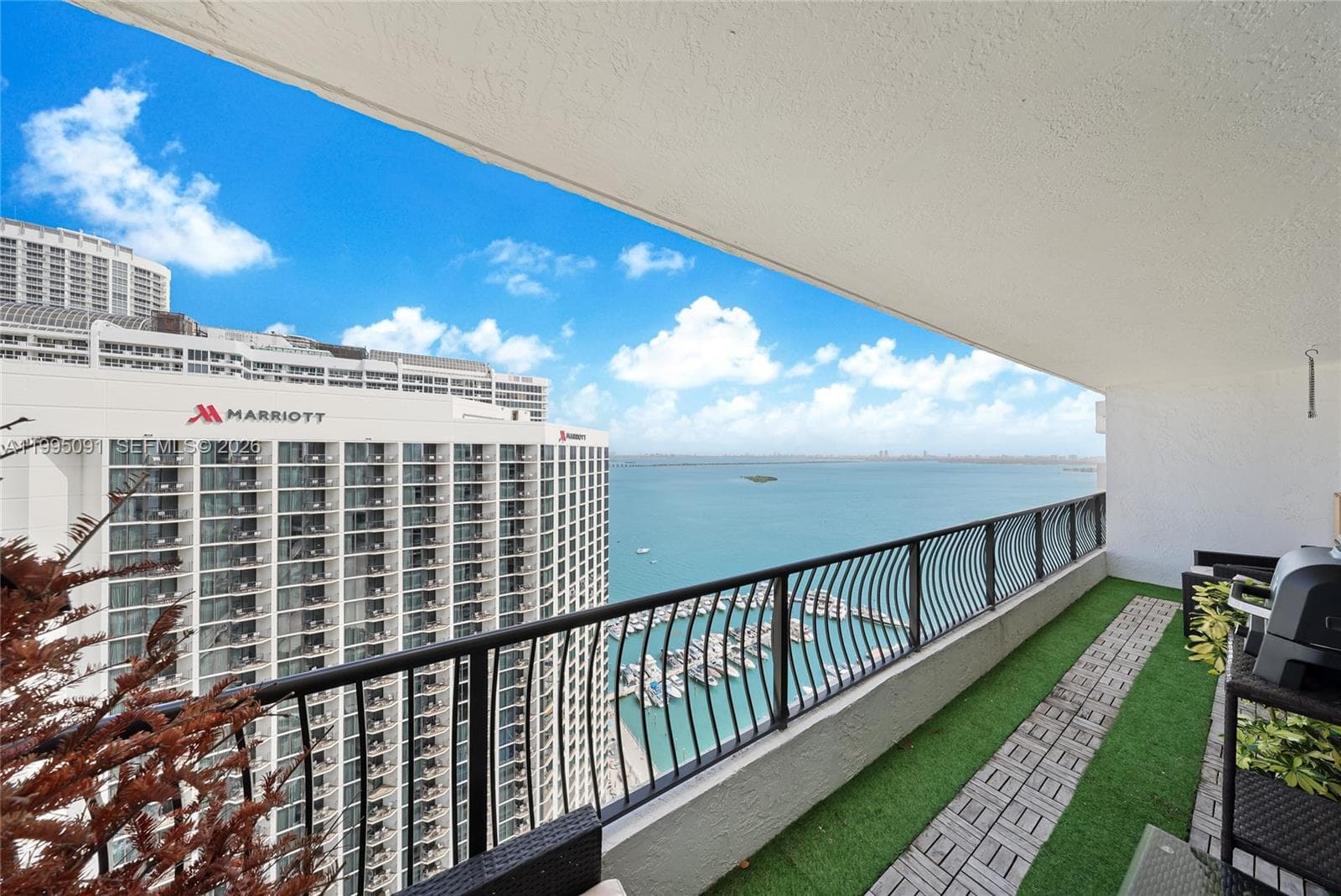 555 NE 15th St # 33G, Miami FL 33132 photo 2
