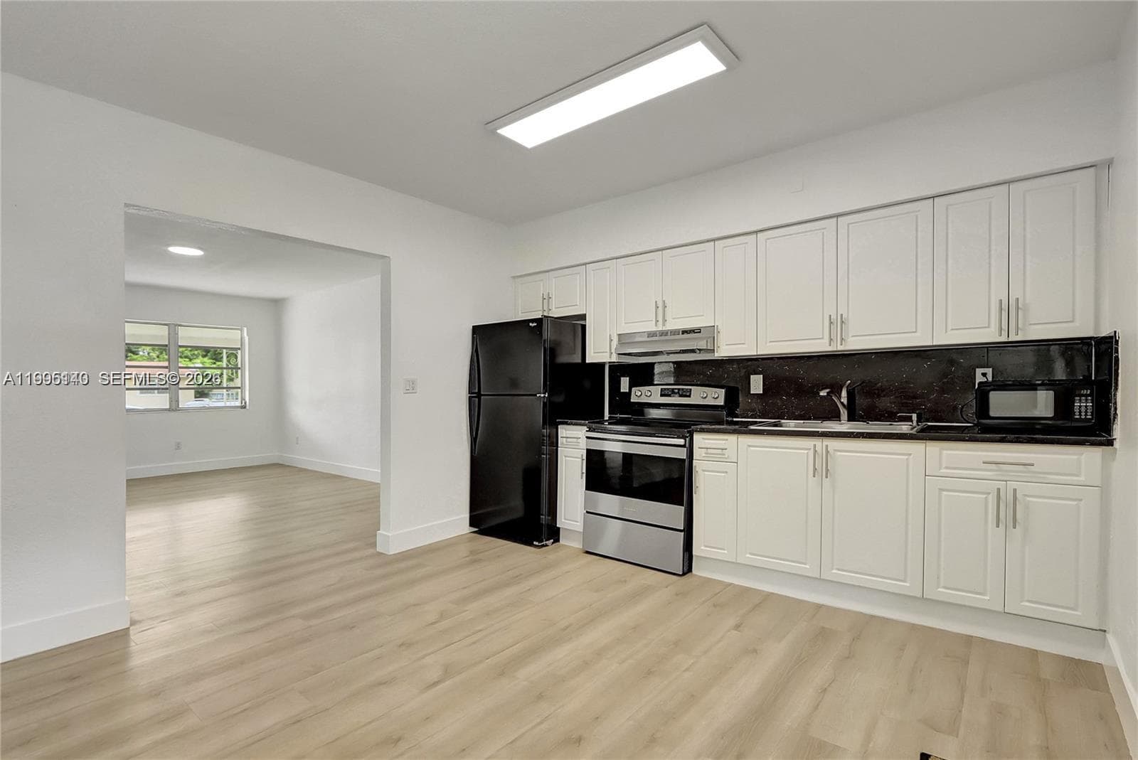1340 NW 102nd St, Miami FL 33147 photo 4