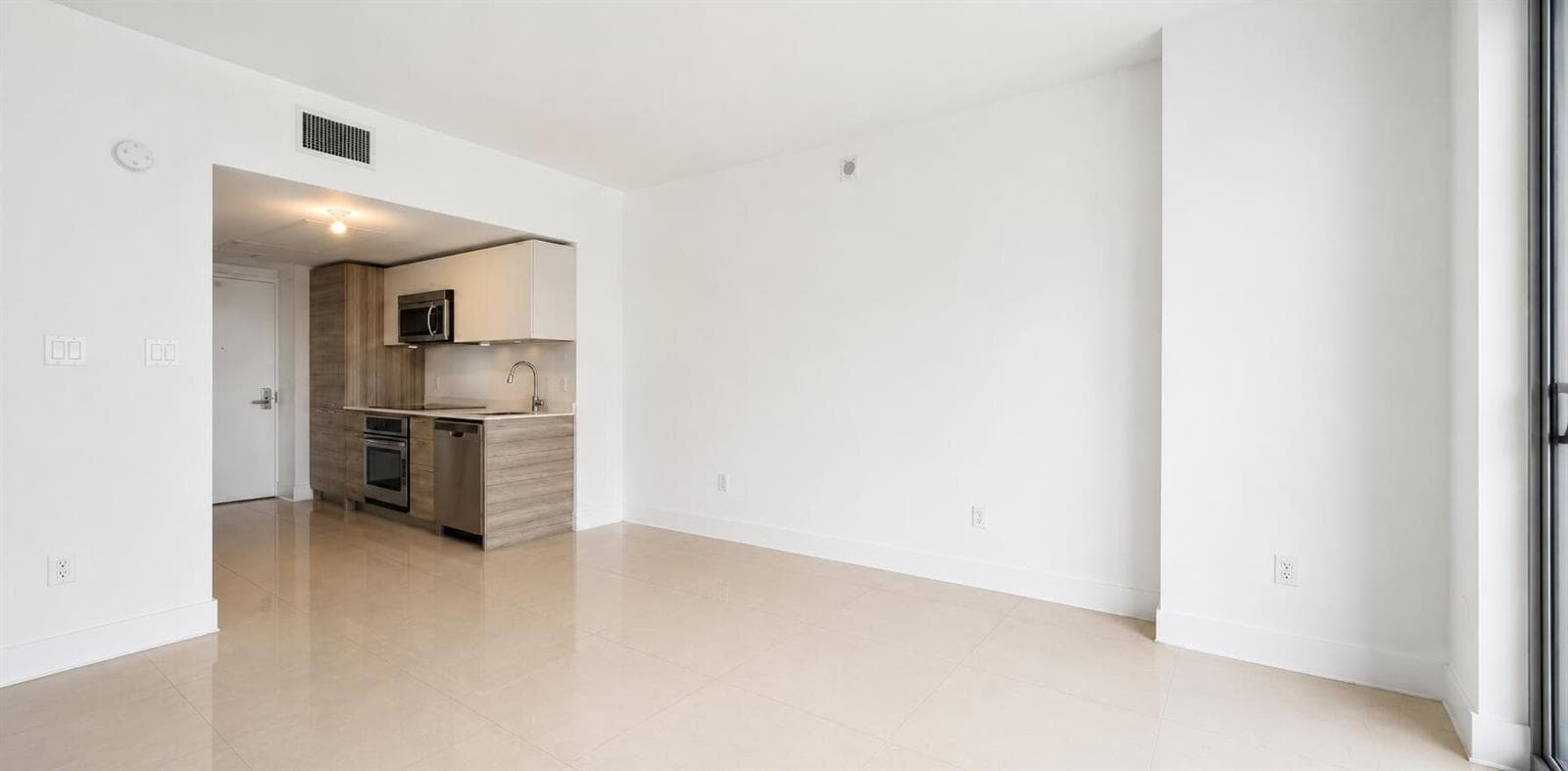 1300 Brickell Bay Drive # 1005, Miami FL 33131 photo 3