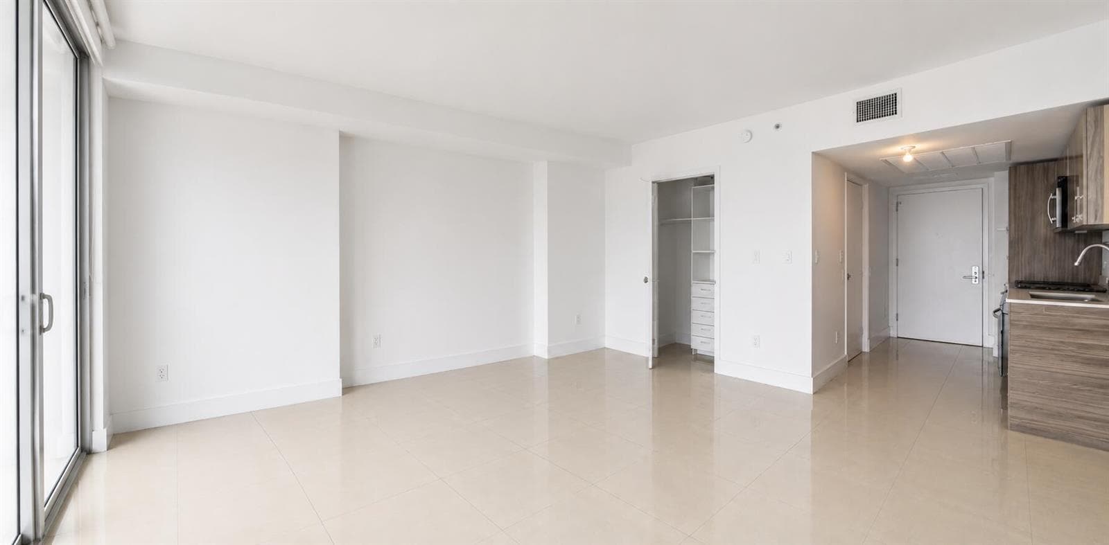 1300 Brickell Bay Drive # 1005, Miami FL 33131 photo 4