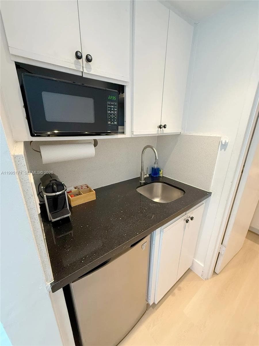 5445 Collins Ave # 635, Miami Beach FL 33140 photo 4