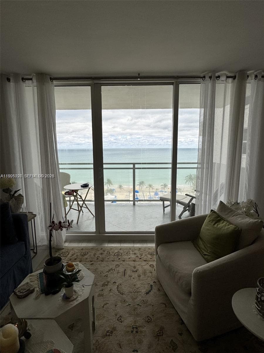 2030 S Ocean Dr # 815, Hallandale Beach FL 33009