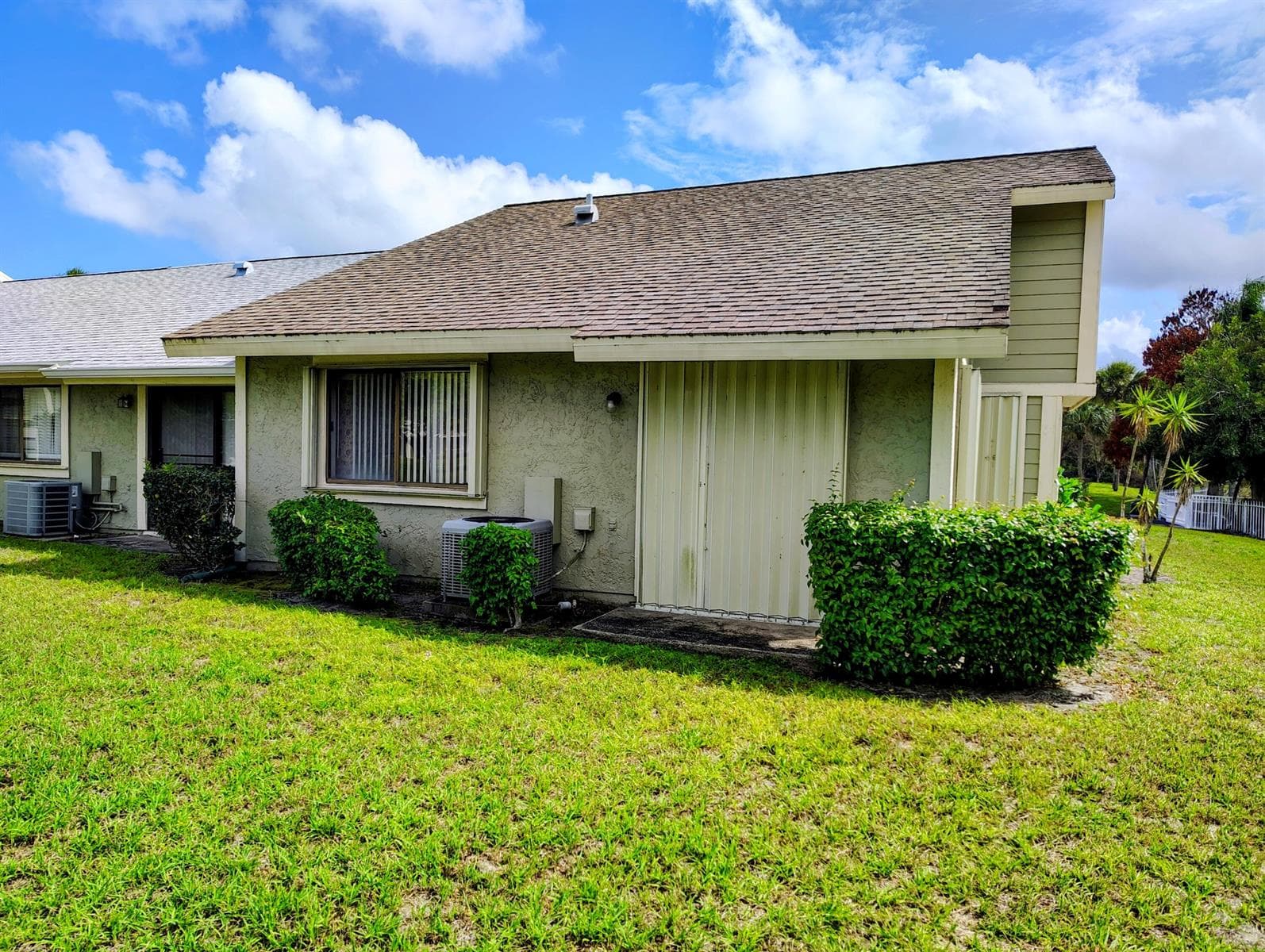 1501 SE Dewberry Court, Port St. Lucie FL 34952 photo 2