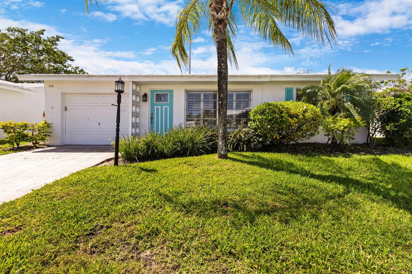 110 NW 24th Court, Pompano Beach FL 33064 photo 2