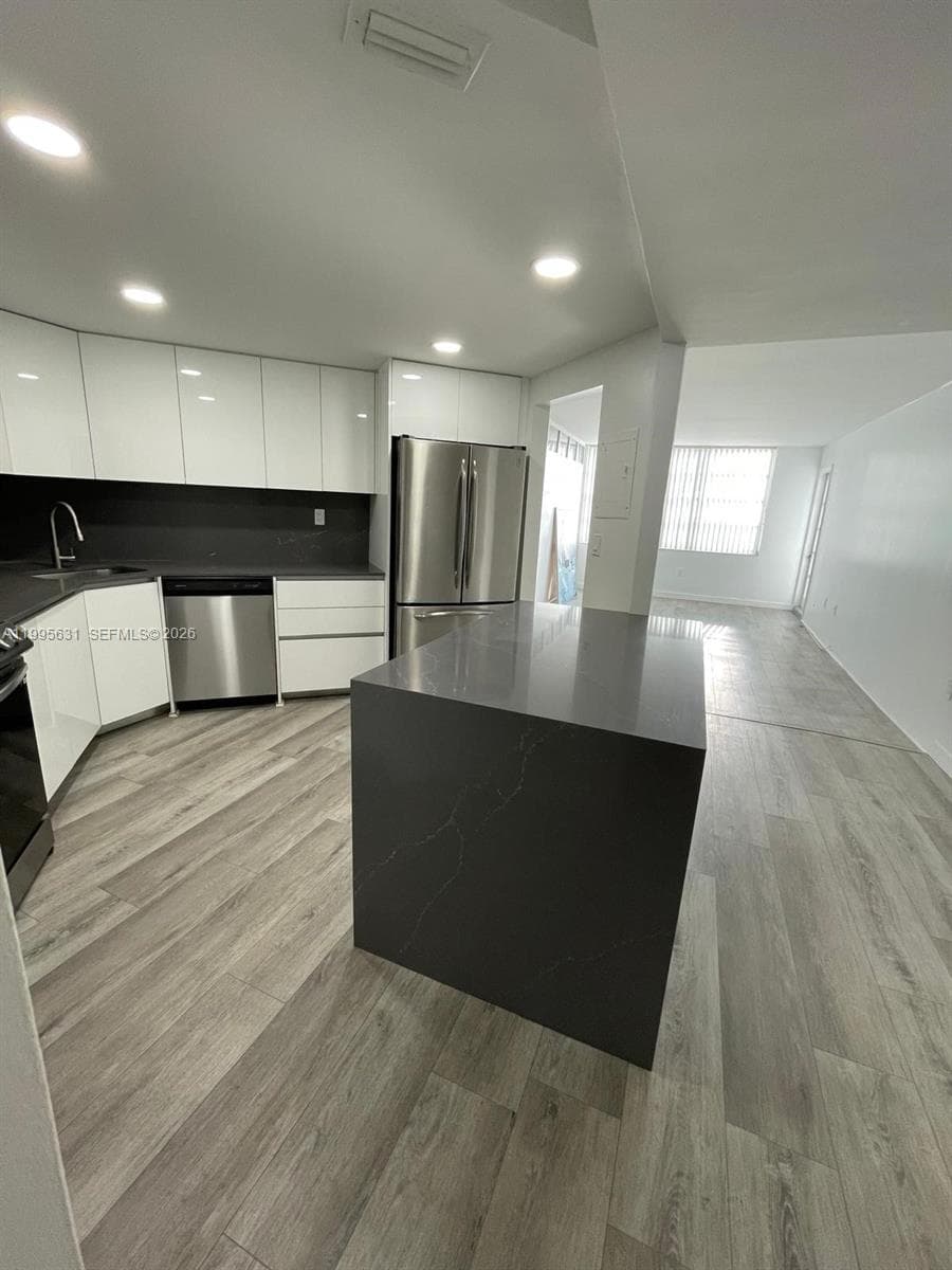 2750 NE 183rd St # 2407, Aventura FL 33160 photo 4