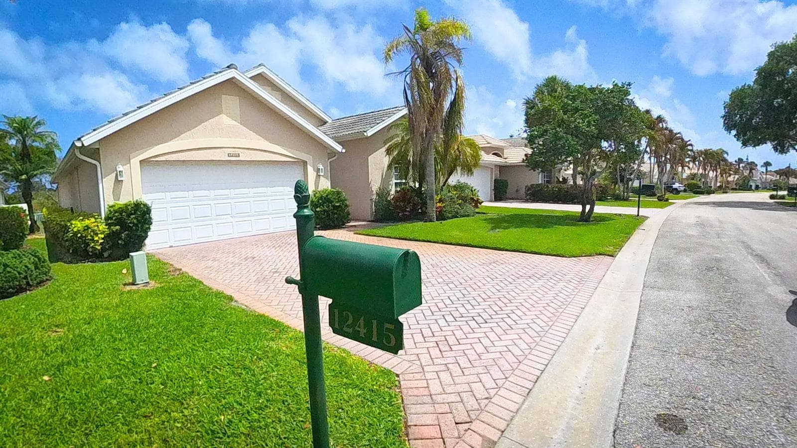 12415 SE Plandome Drive, Hobe Sound FL 33455 photo 3