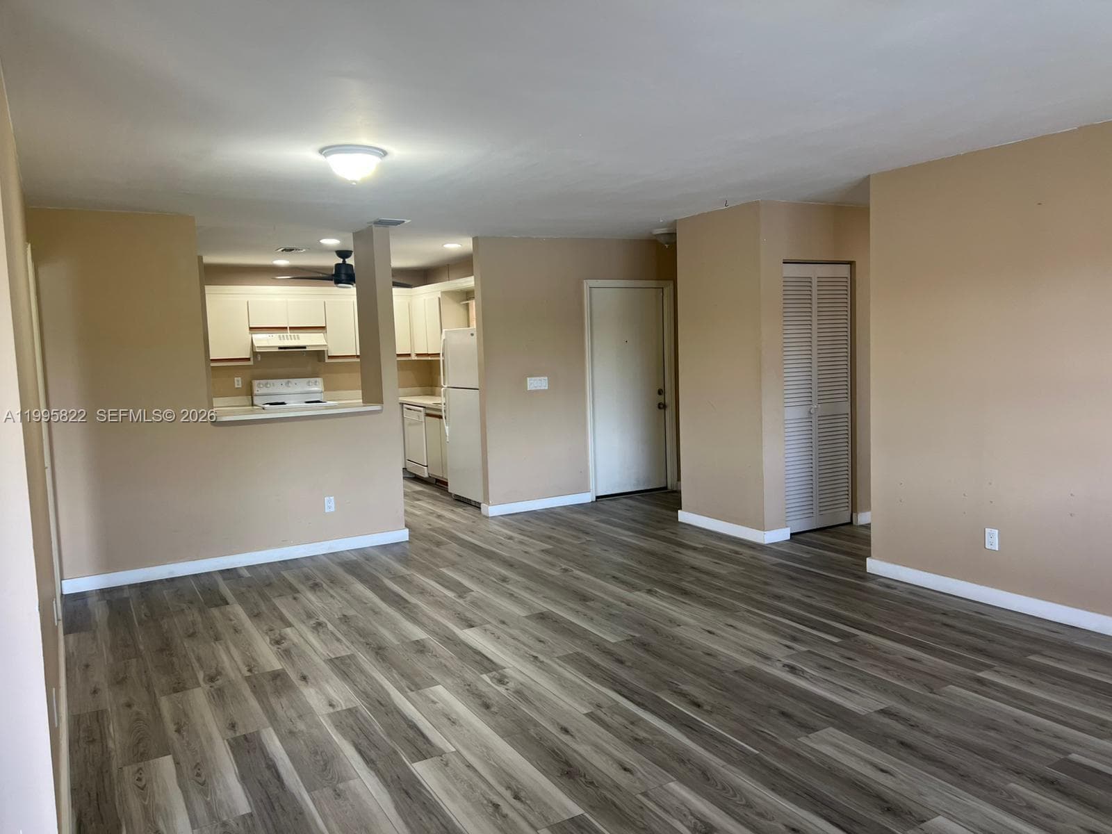 3655 NW 94th Ave # 8H, Sunrise FL 33351 photo 4