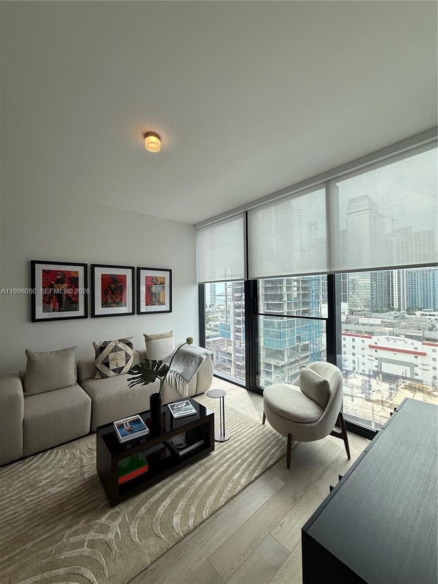20 NE 11th St # 2909, Miami FL 33132 photo 2