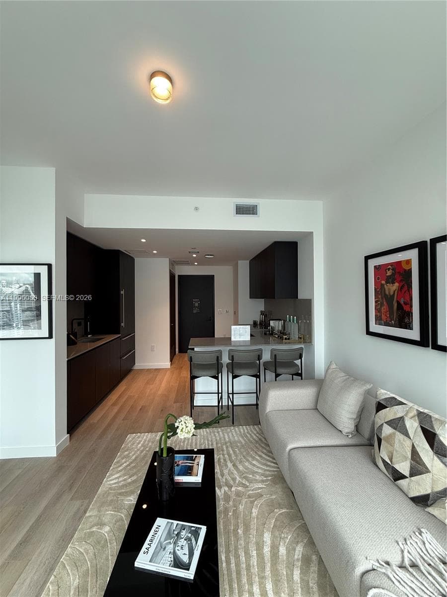 20 NE 11th St # 2909, Miami FL 33132 photo 3