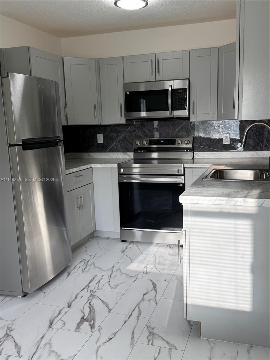 6071 SW 33rd St # 4, Miramar FL 33023 photo 3