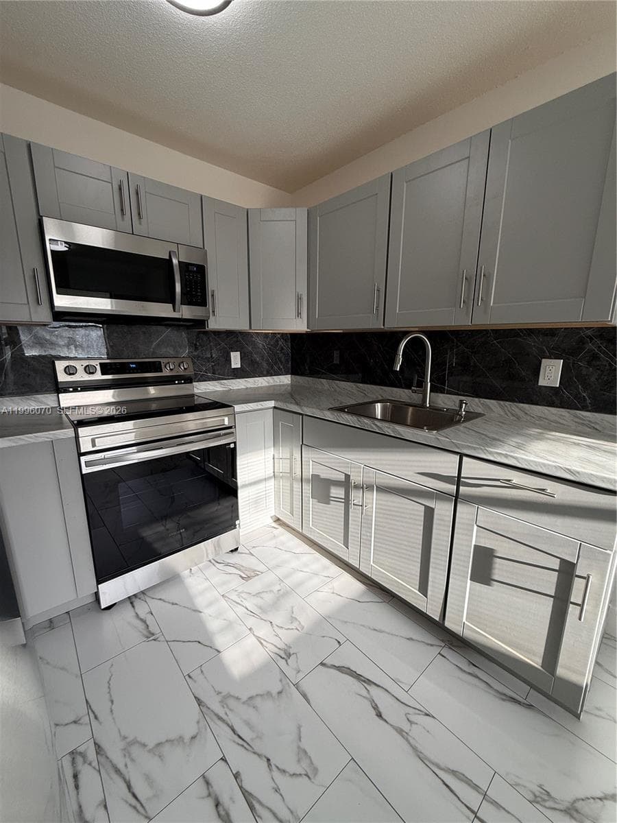 6071 SW 33rd St # 4, Miramar FL 33023 photo 4