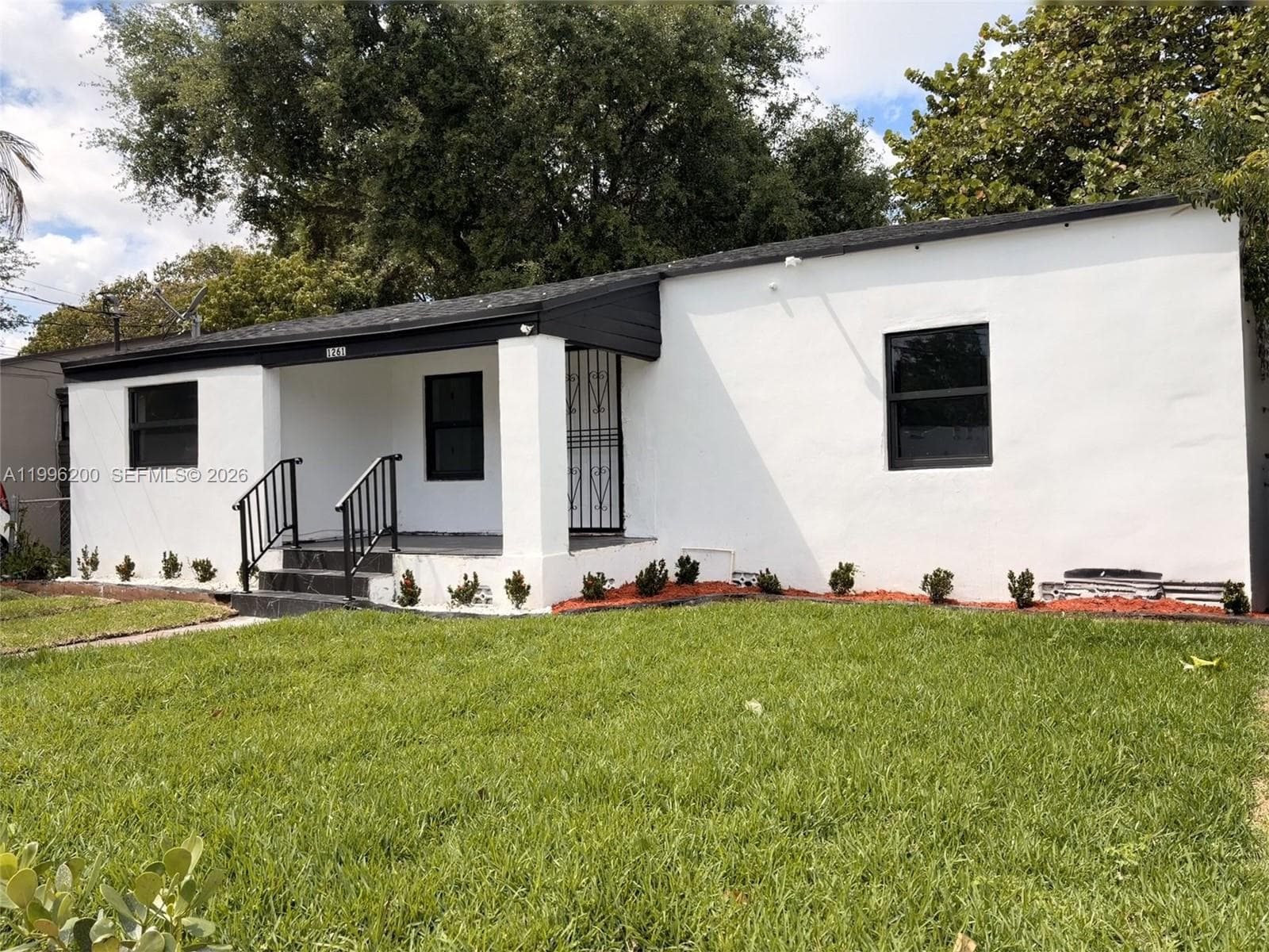 1261 NW 45th St, Miami FL 33142 photo 2