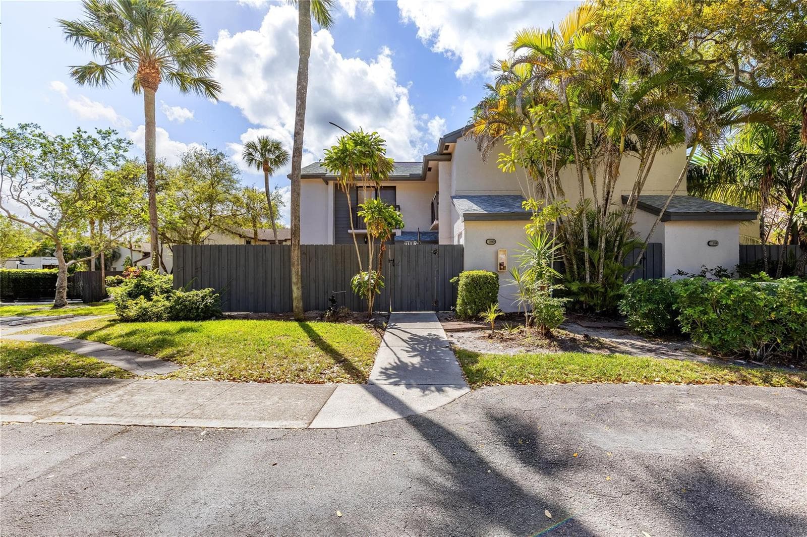 3183 Cocoplum Circle # 3375, Coconut Creek FL 33063 photo 2