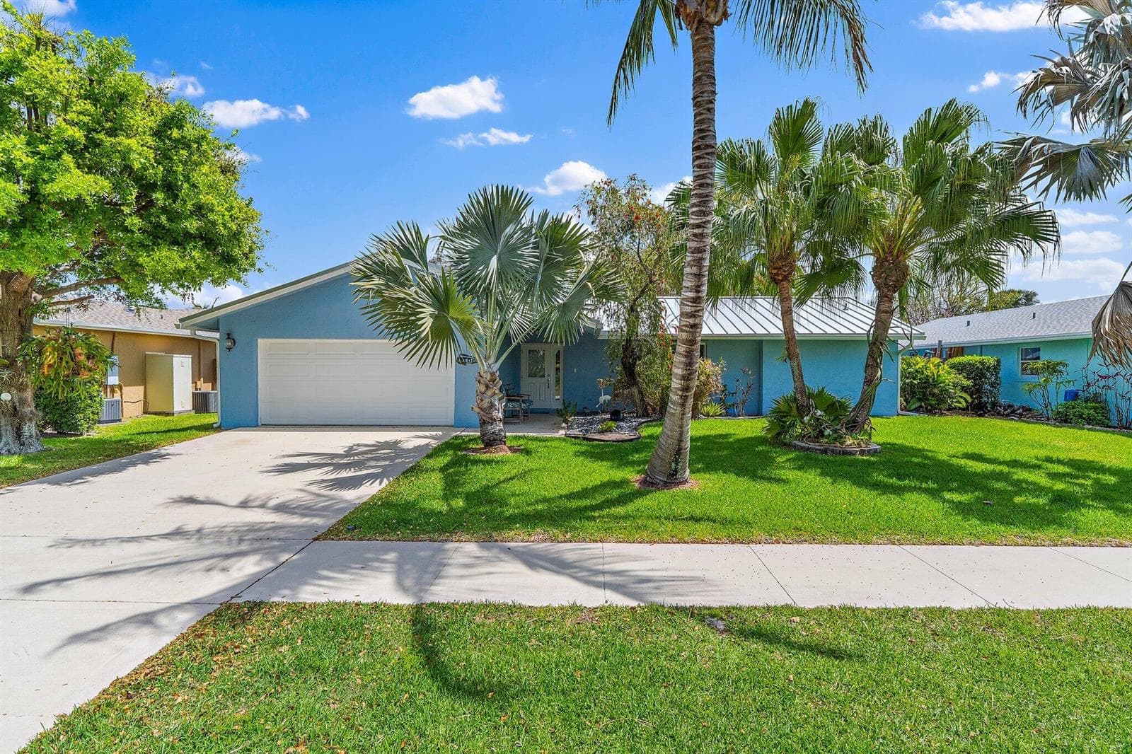 106 Chapel Lane, Tequesta FL 33469