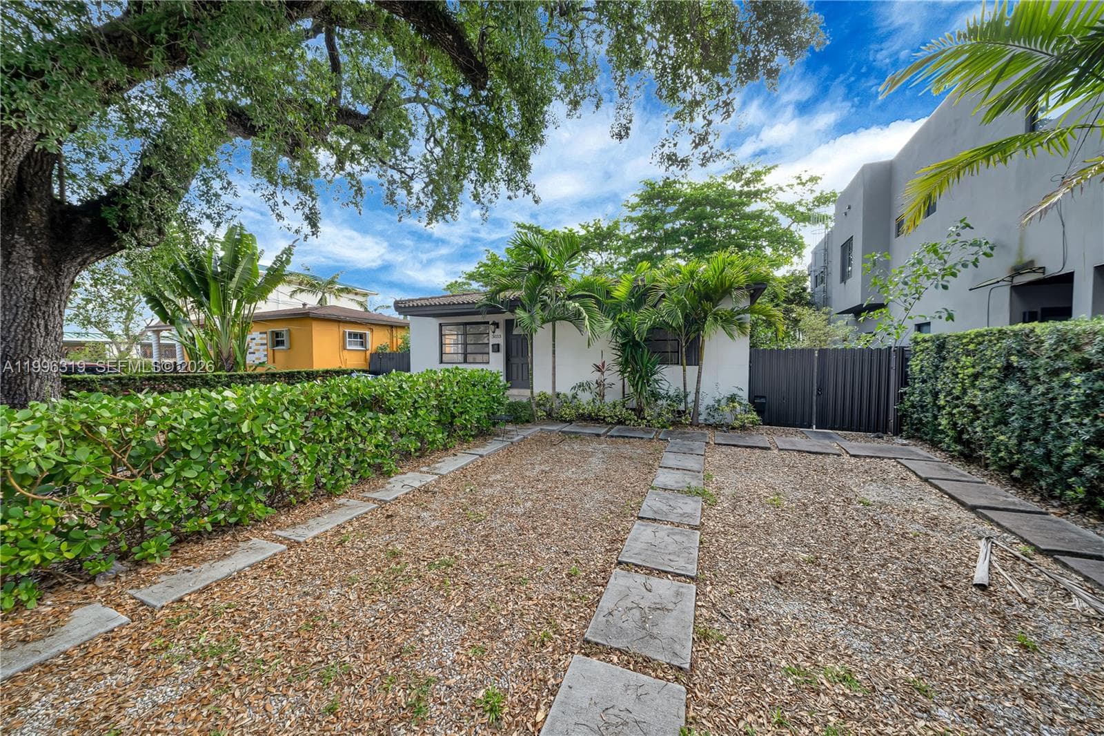 3033 Hibiscus St, Miami FL 33133 photo 3