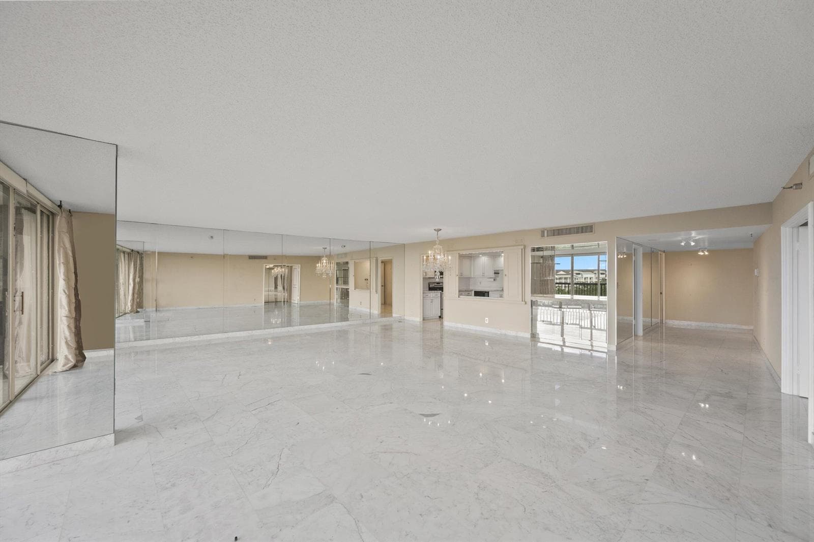 2480 Presidential Way # 704, West Palm Beach FL 33401 photo 4