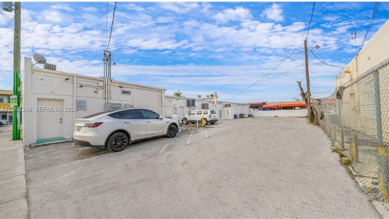 2617 W Flagler St, Miami FL 33135 photo 5
