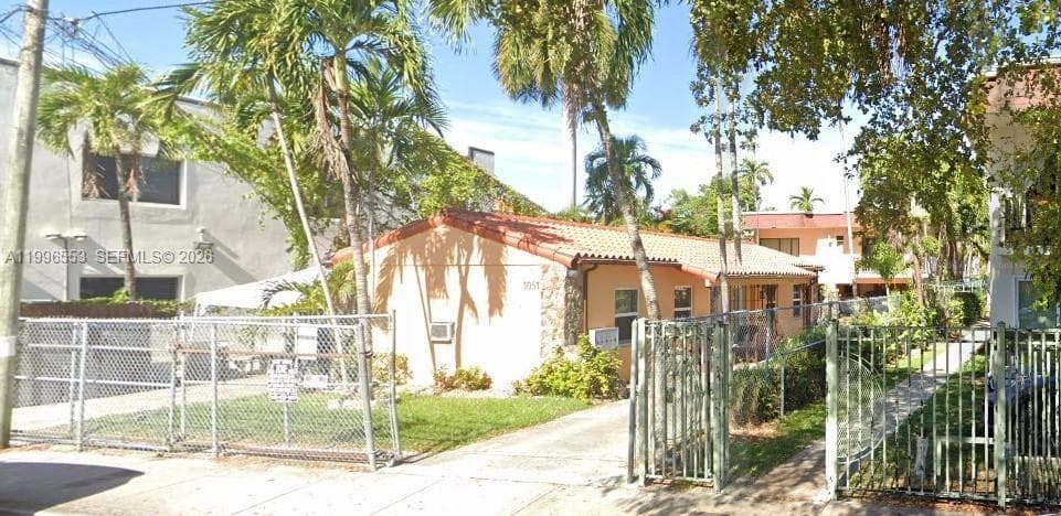 1051 SW 3rd St # 3, Miami FL 33130
