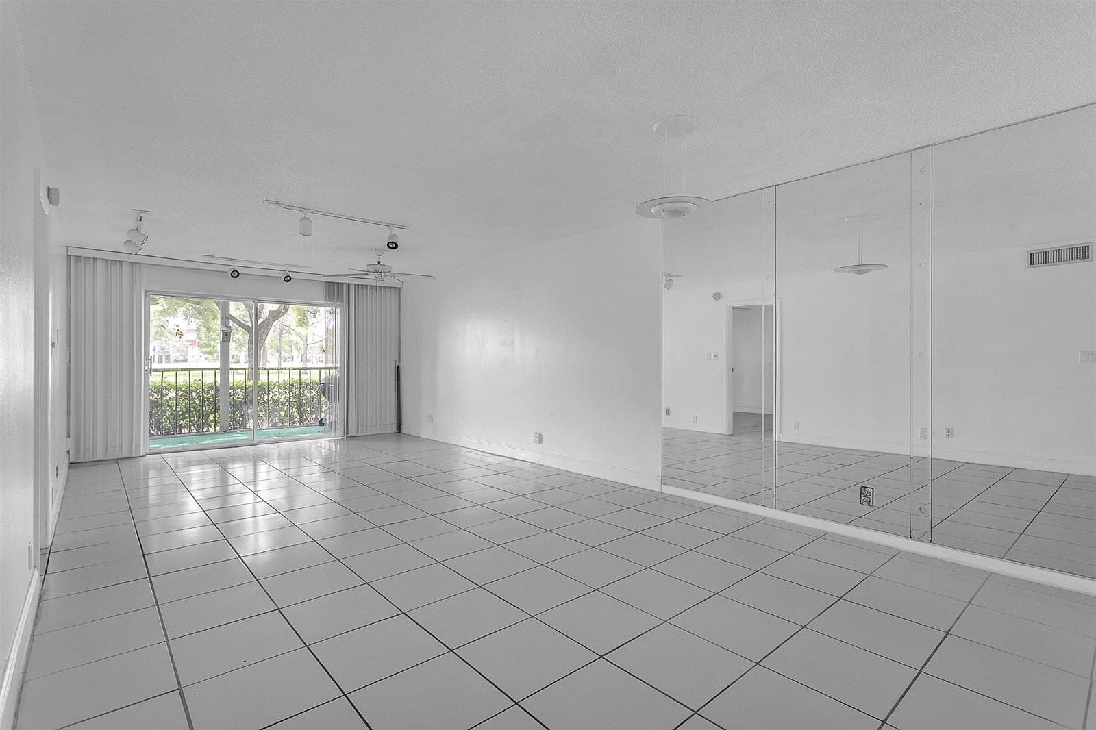 5860 NW 44th Street # 111, Lauderhill FL 33319 photo 3