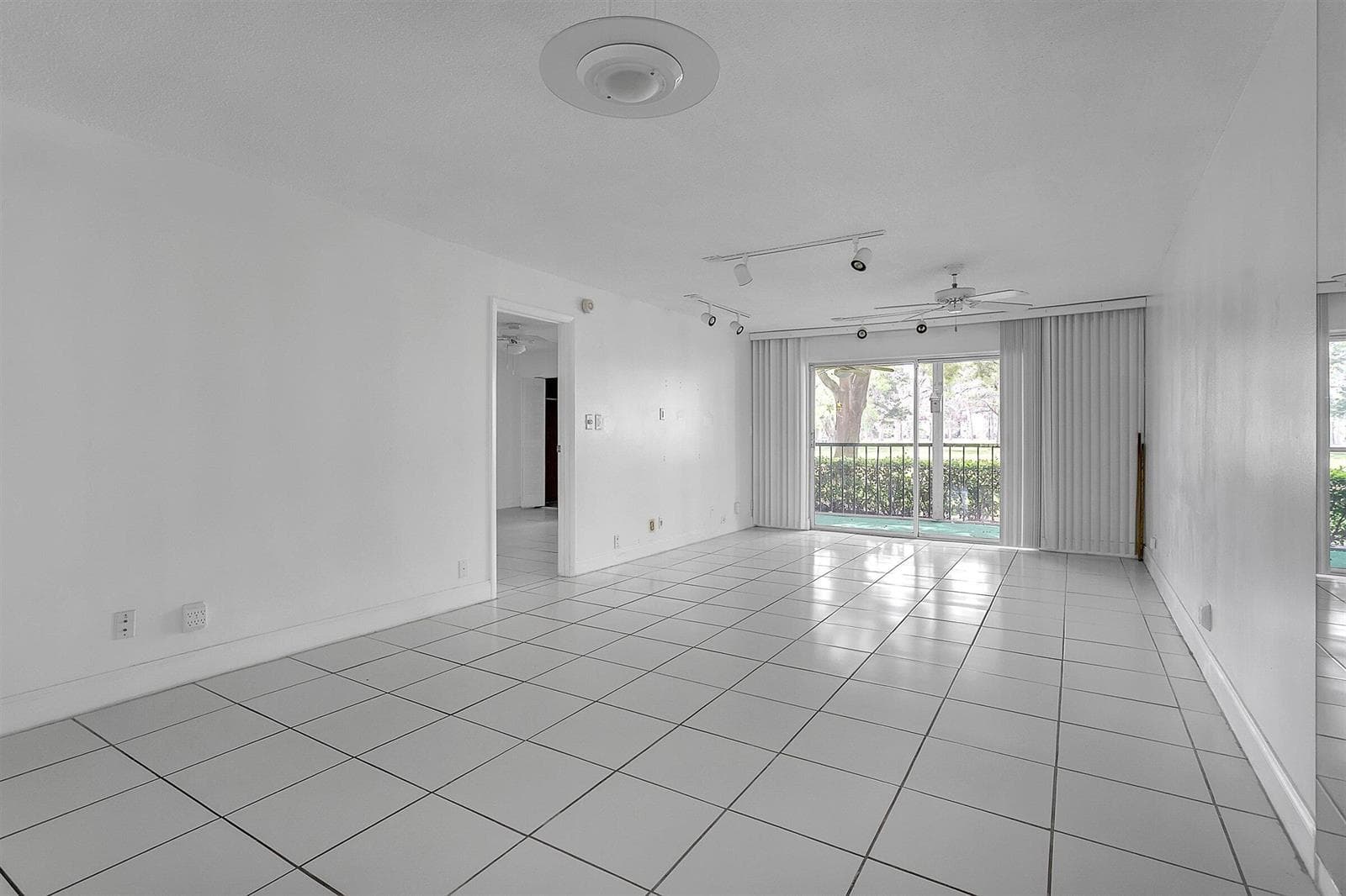5860 NW 44th Street # 111, Lauderhill FL 33319 photo 4