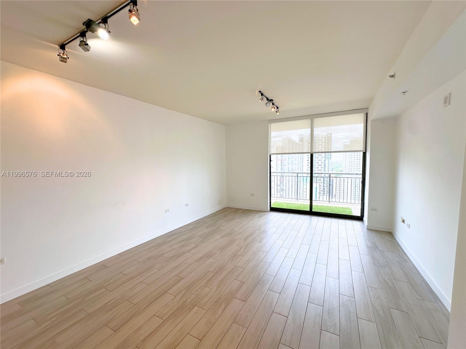 999 SW 1st Ave # 2109, Miami FL 33130 photo 5