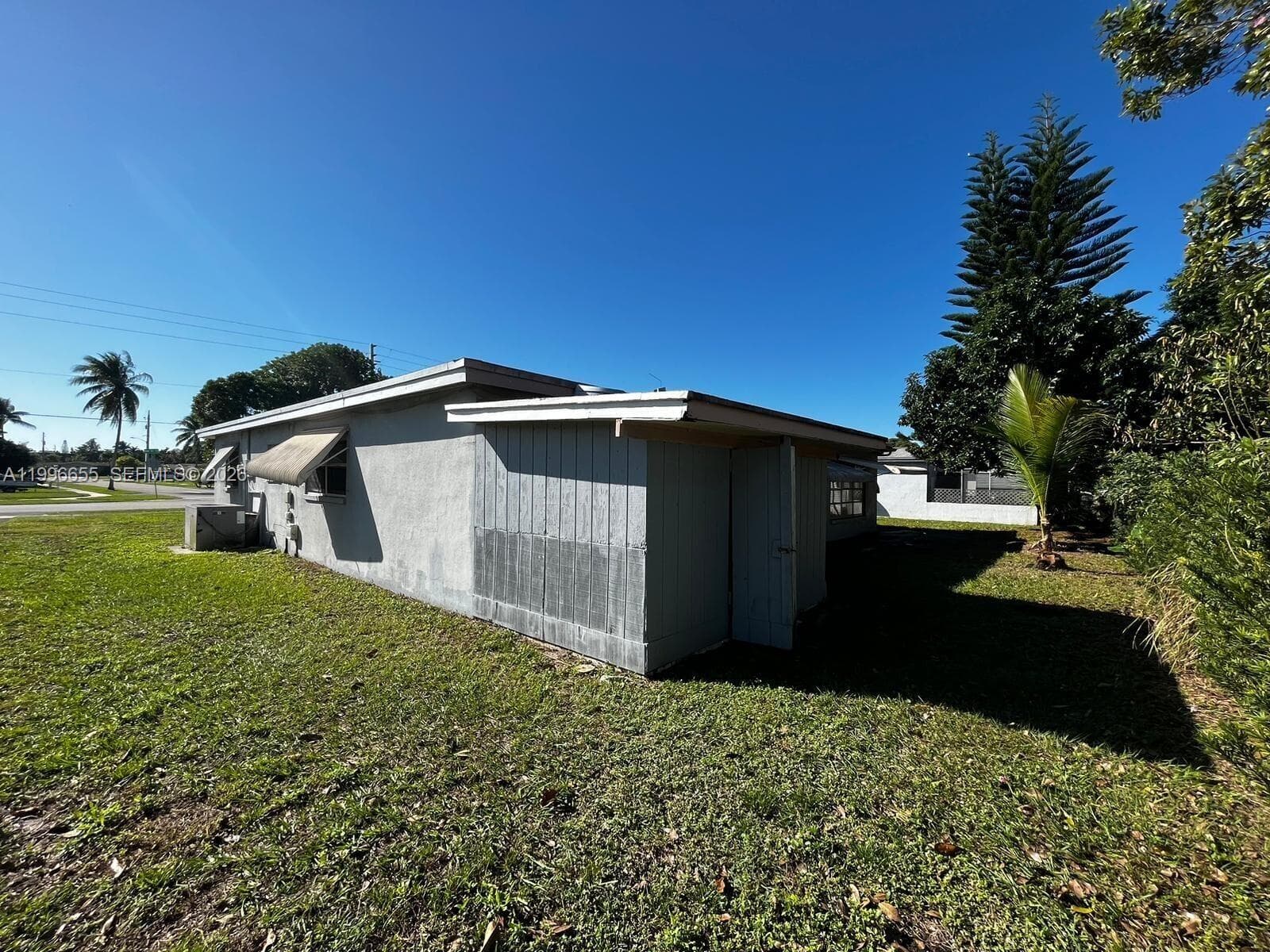 4753 NW 41st St, Lauderdale Lakes FL 33319 photo 4