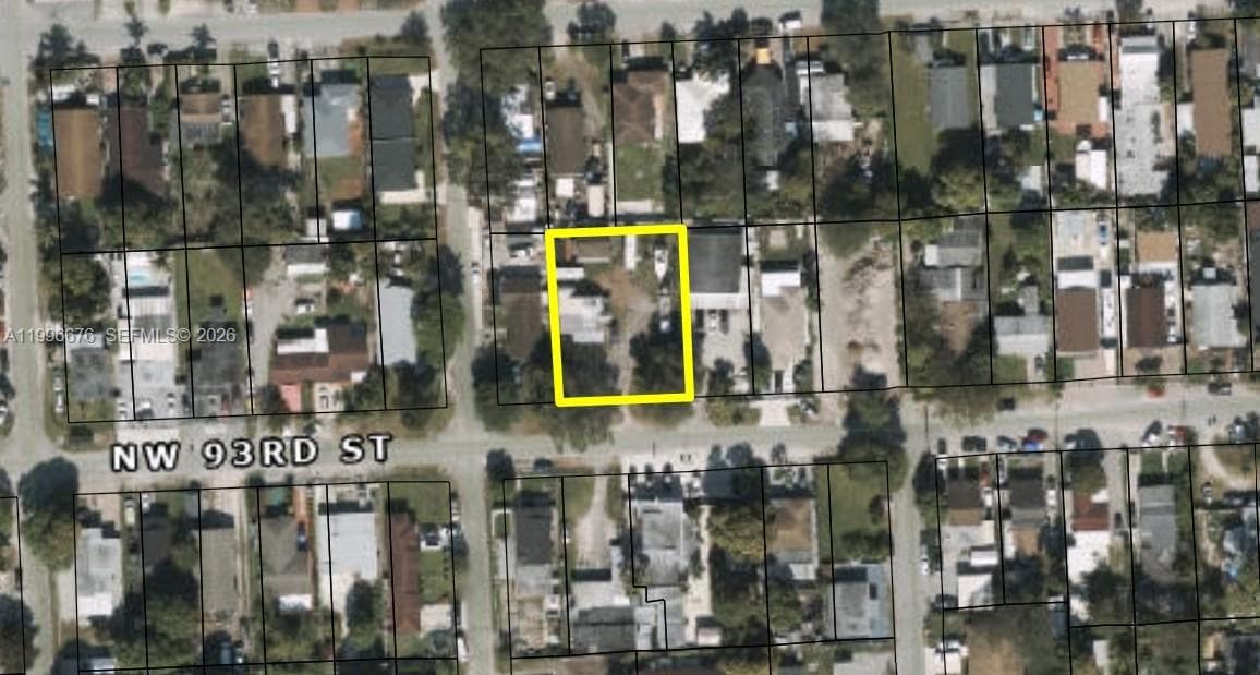 3035 NW 93rd St, Miami FL 33147 photo 3