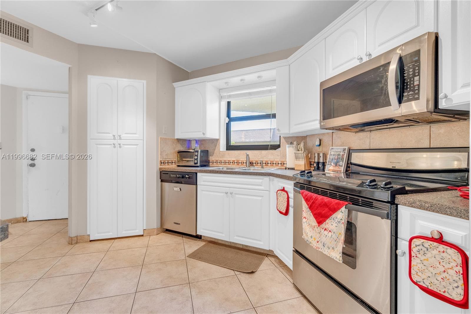 6755 W Broward Blvd # 405, Plantation FL 33317 photo 3