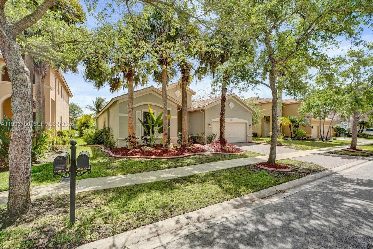 3982 W Whitewater Ave, Weston FL 33332 photo 2