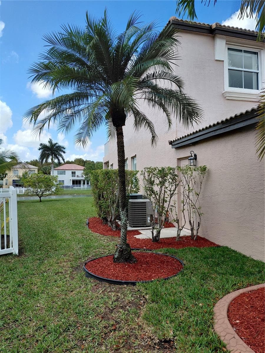 16863 SW 50th St, Miramar FL 33027 photo 2