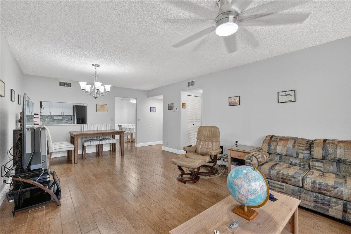7633 Tahiti Lane # 101, Lake Worth FL 33467 photo 5