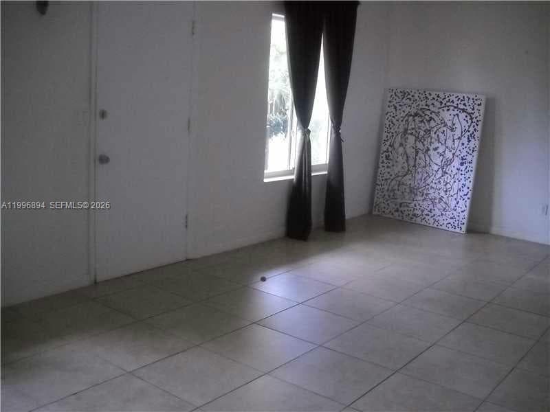 1040 92 ST # 3, Bay Harbor Islands FL 33154 photo 2