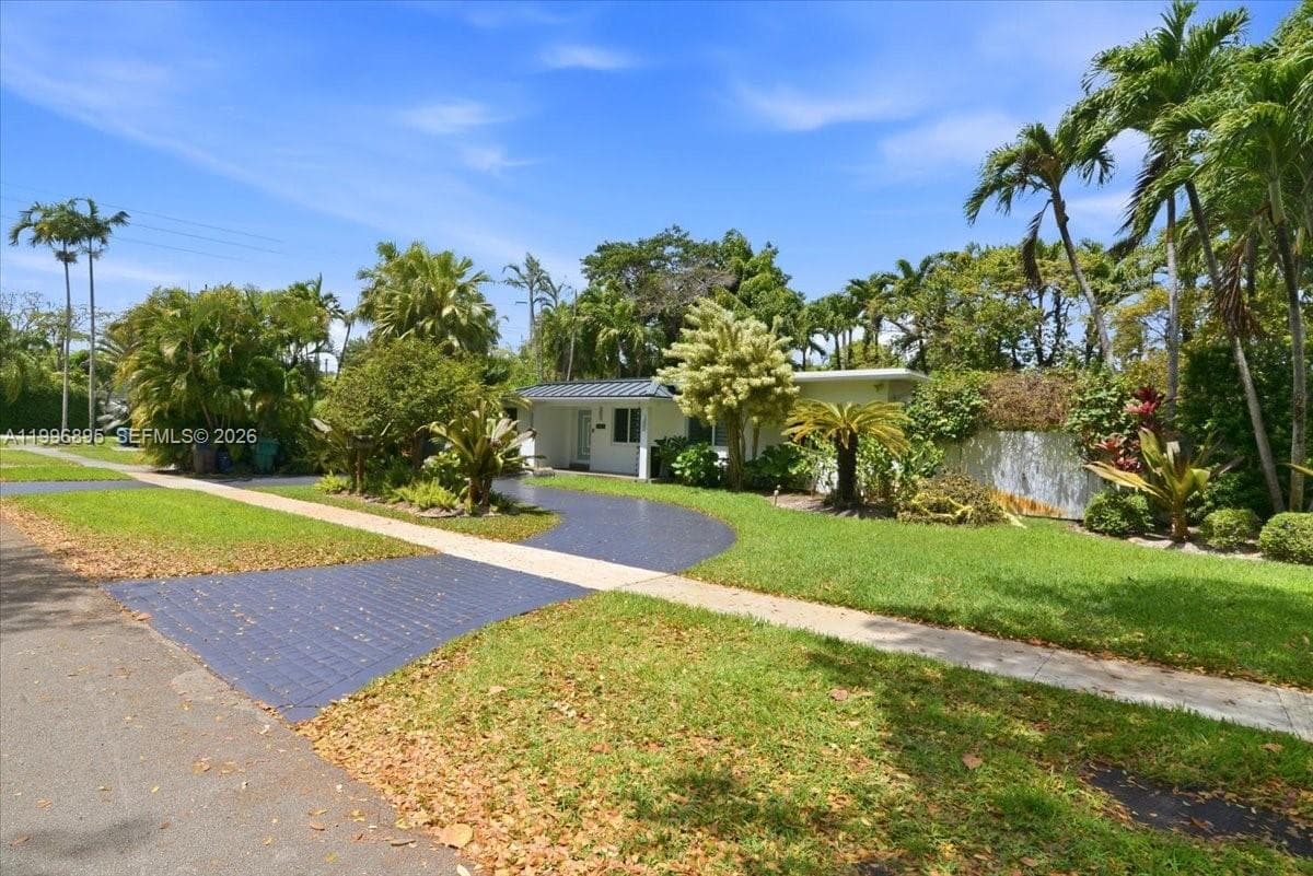 6133 SW 44th Ter, Miami FL 33155 photo 2