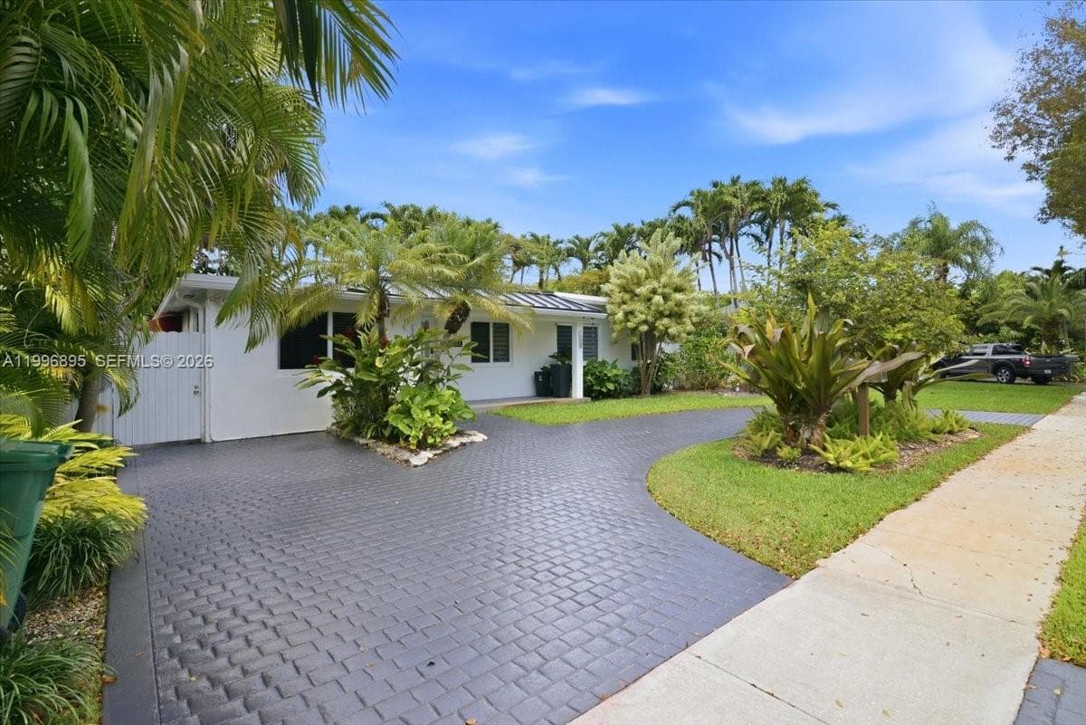6133 SW 44th Ter, Miami FL 33155 photo 3