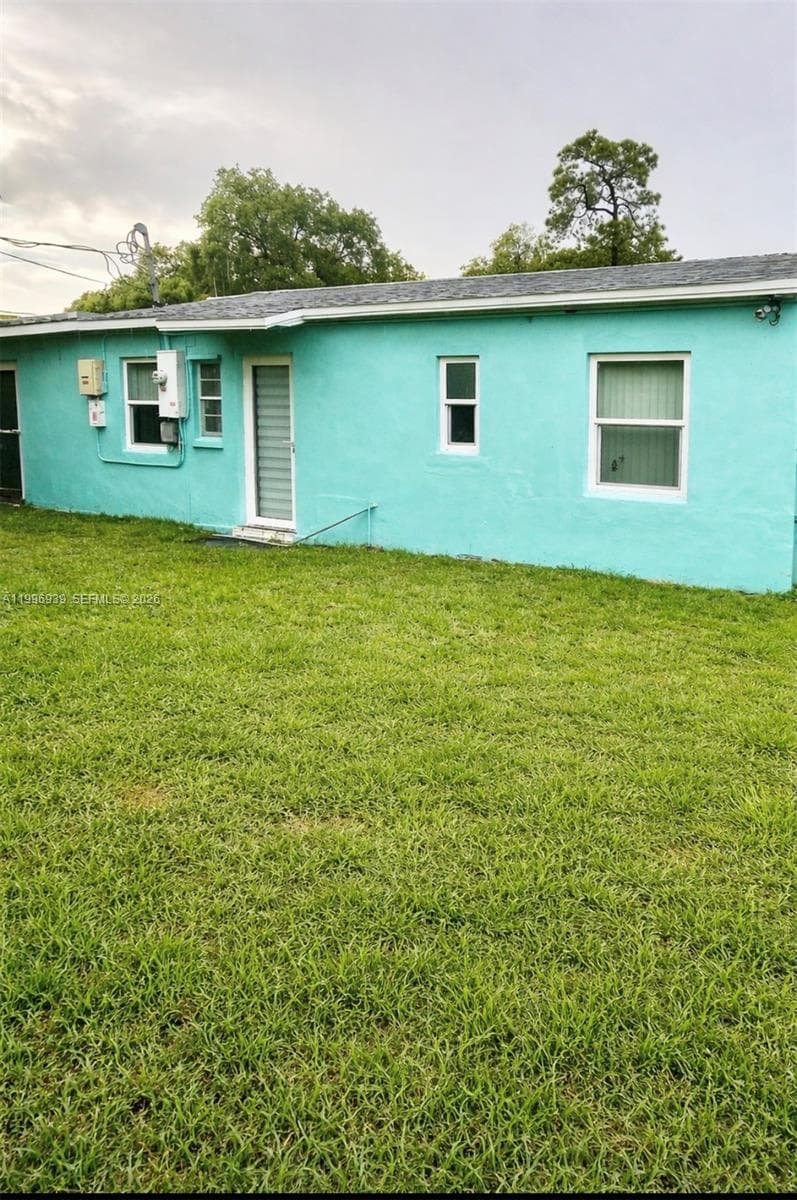 2530 NW 152nd St, Miami Gardens FL 33054
